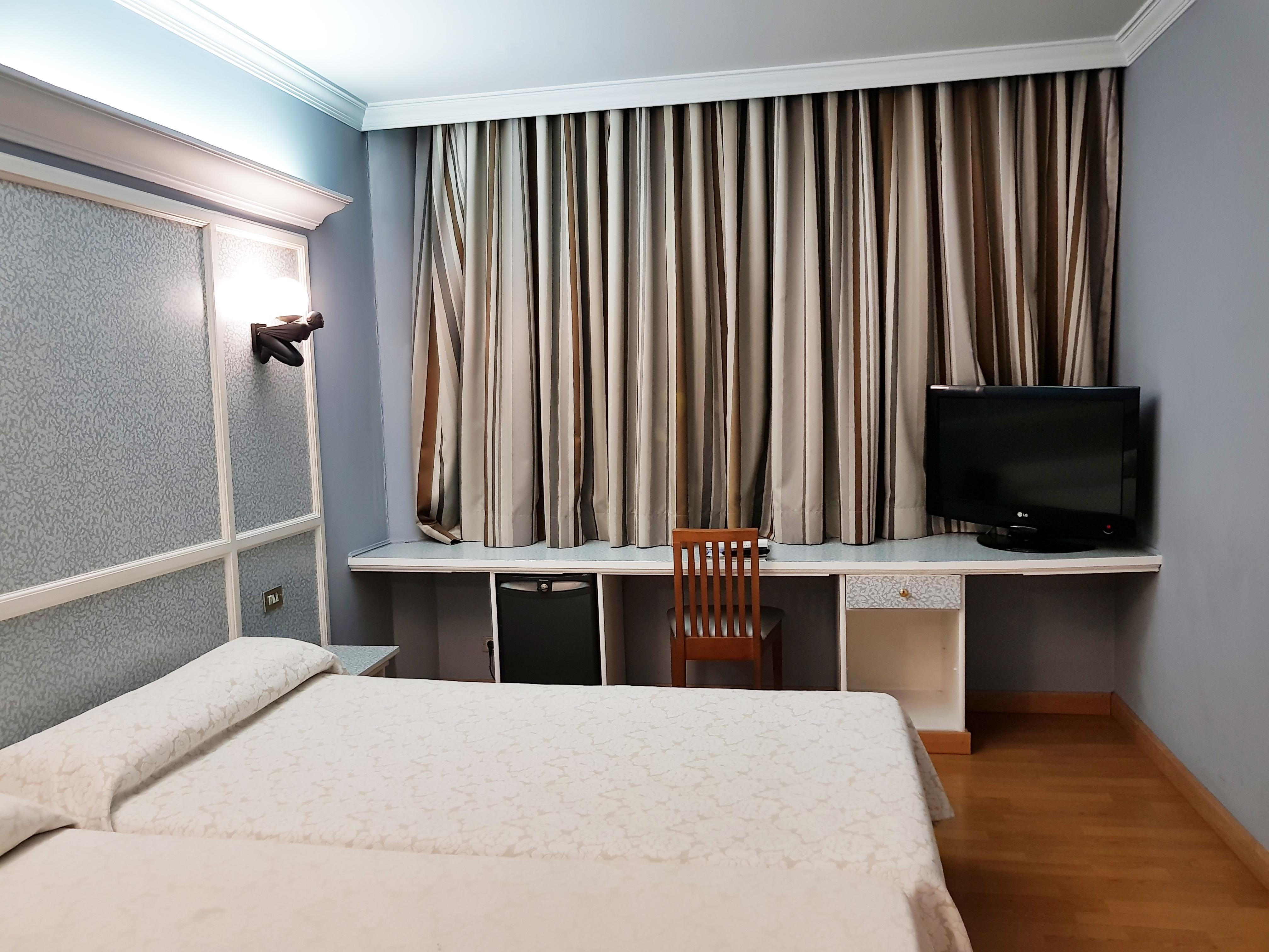 Hotel City House Las Lomas Ов'єдо Екстер'єр фото