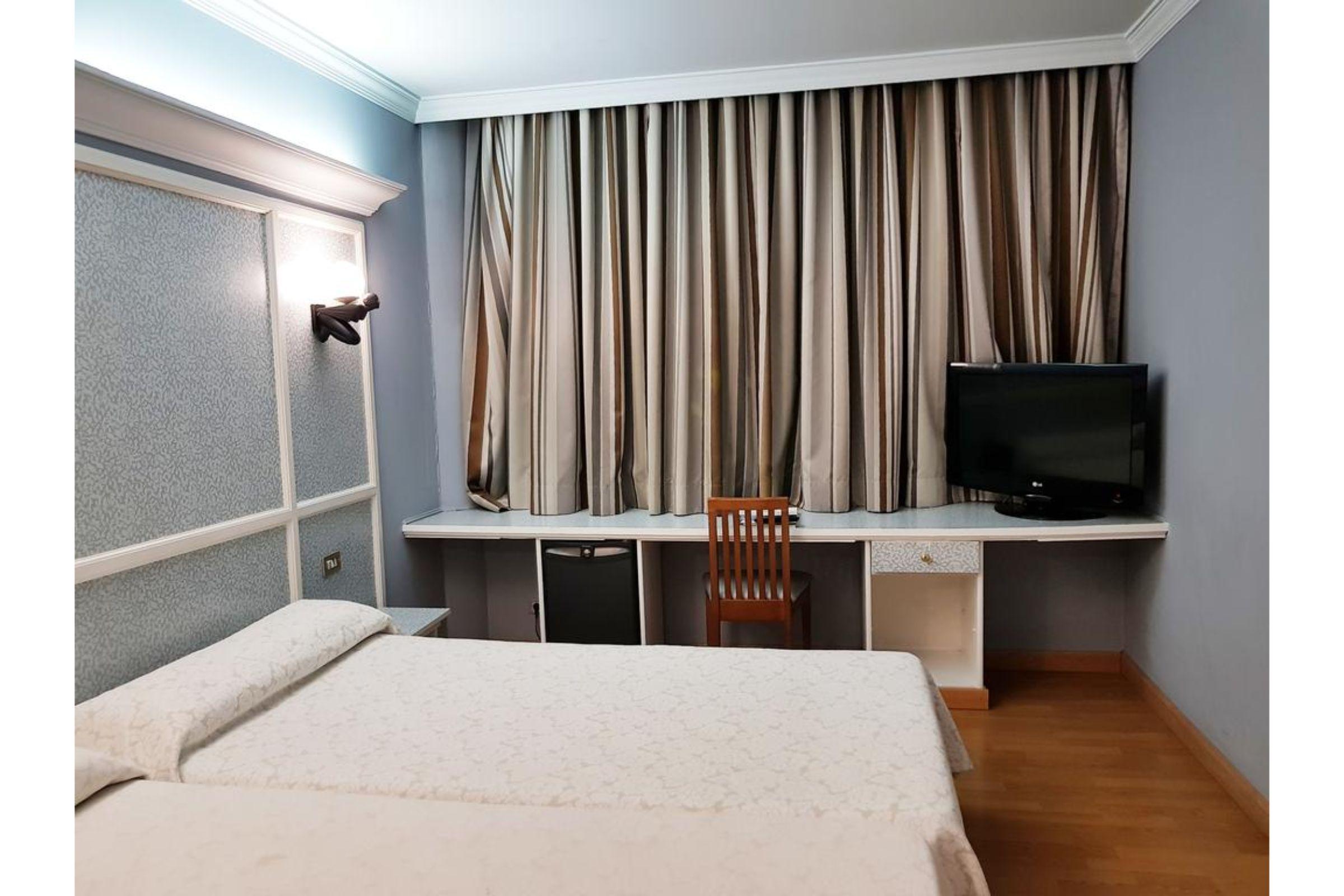 Hotel City House Las Lomas Ов'єдо Екстер'єр фото