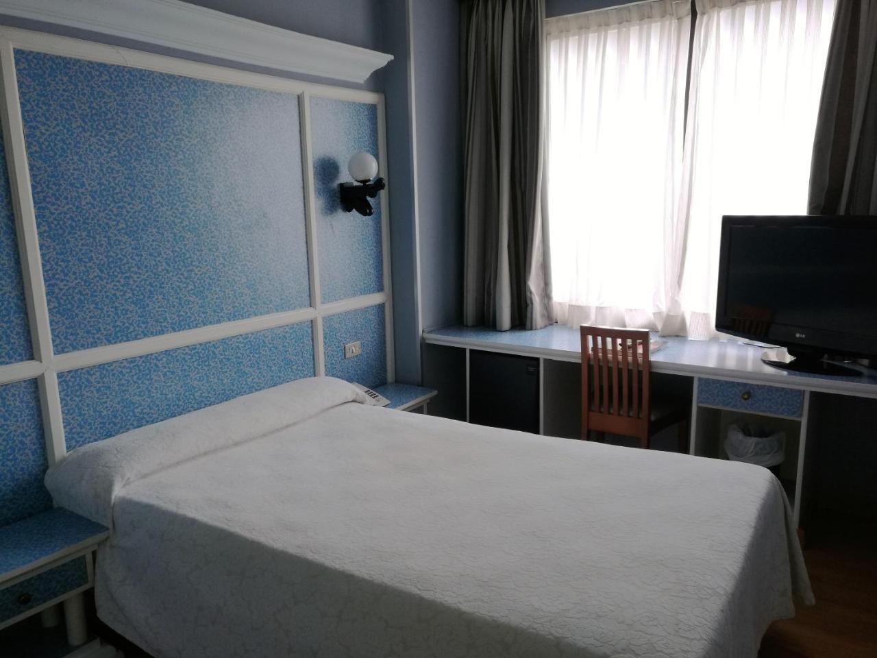 Hotel City House Las Lomas Ов'єдо Екстер'єр фото